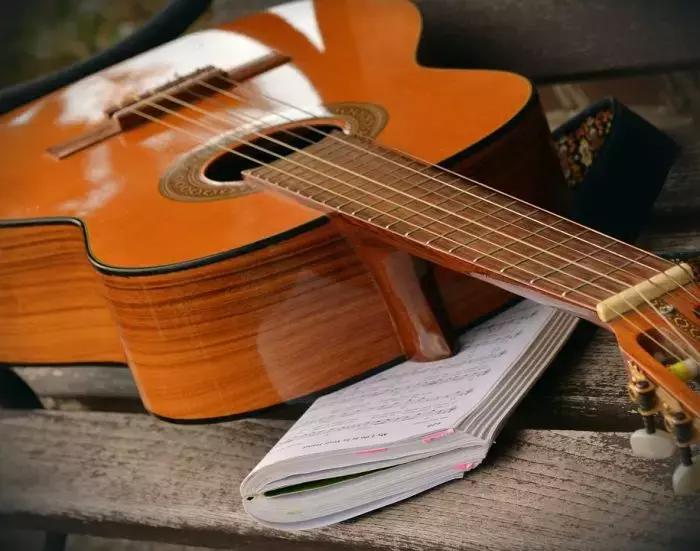 È Facile Imparare a Suonare la Chitarra! Superprof