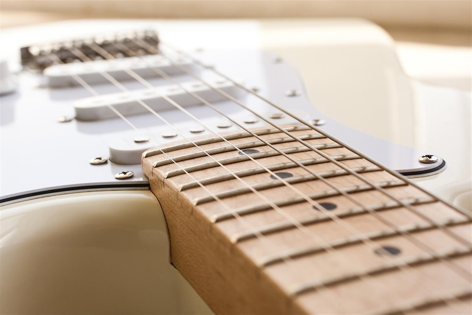 Come Montare Le Corde Alla Chitarra Acustica