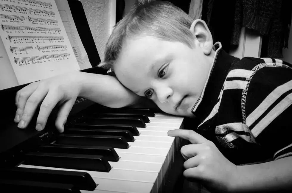 Imparare a Suonare il Pianoforte Elettrico! Superprof Imparare a Suonare il Pianoforte Elettrico! Superprof