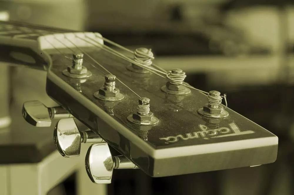 Come pulire il manico della chitarra Come pulire il manico della chitarra